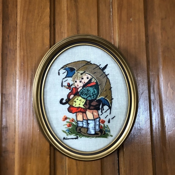 Vtg Embroidered Hummel in Frame - Picture 8 of 10
